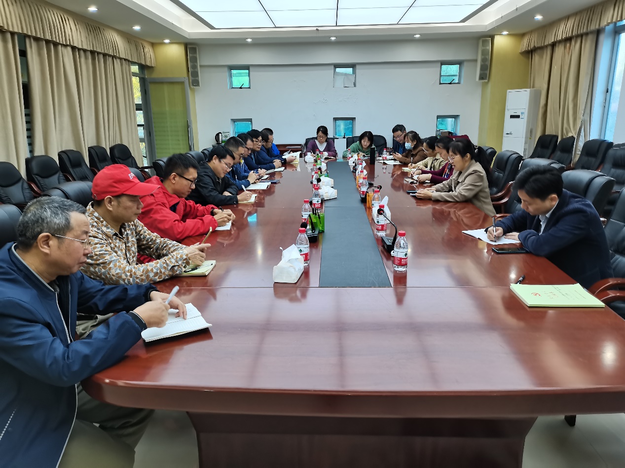 第二党支部专题学习.jpg