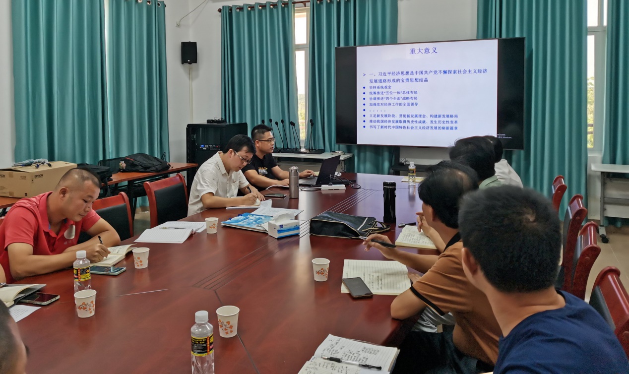第五支部集中学习.jpg