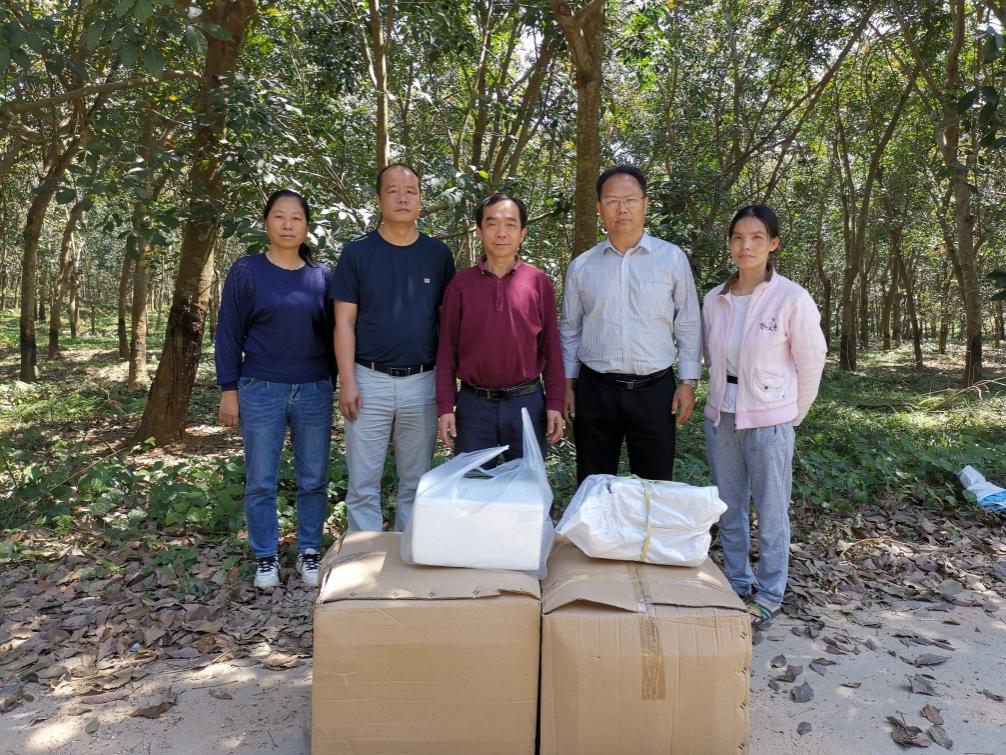 图2：赠送小蠹虫诱集装置及诱剂.jpg